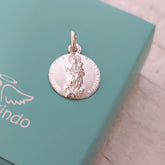 Virgen Blanca - medalla clásica 17mm